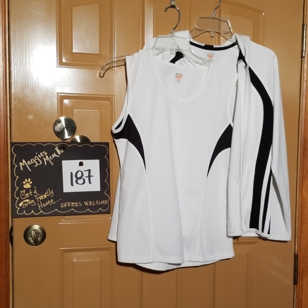 🐣ST JOHNS BAY athletic top & matching jacket